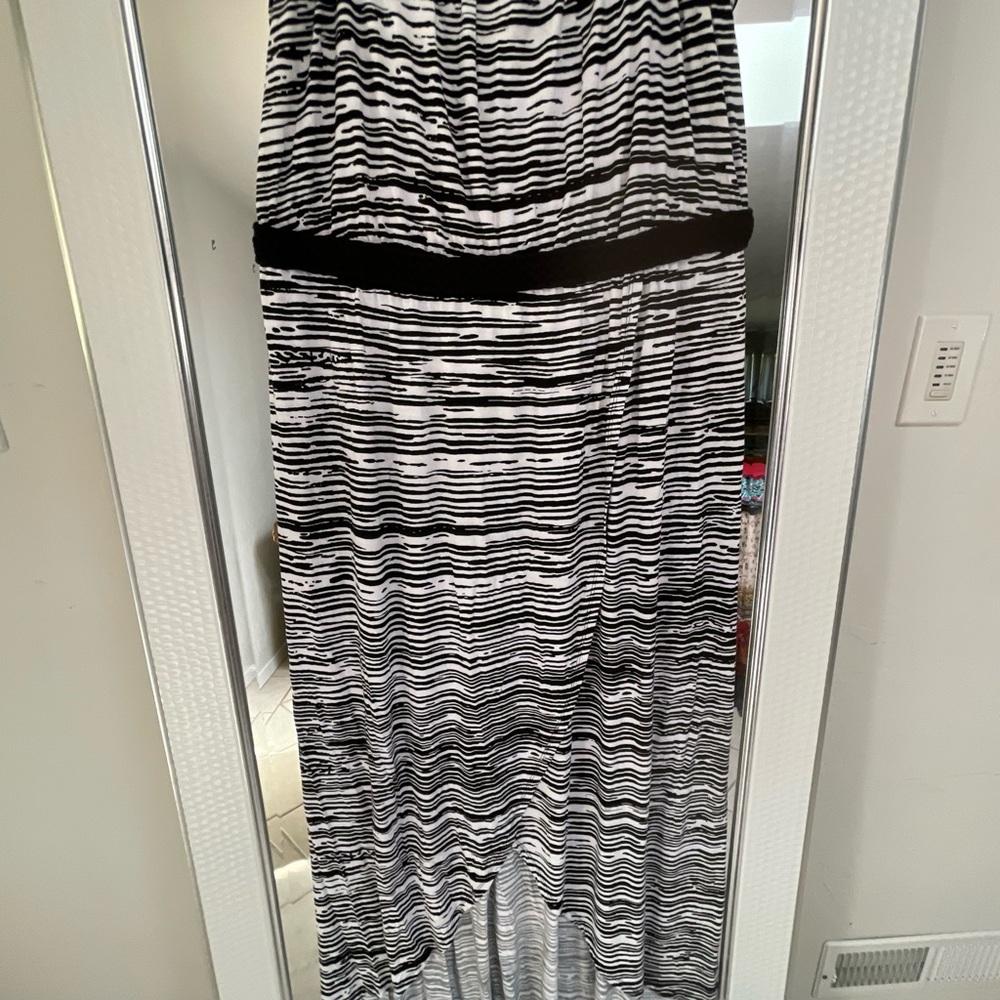 Black and white strapless dress - Picture 3 of 6